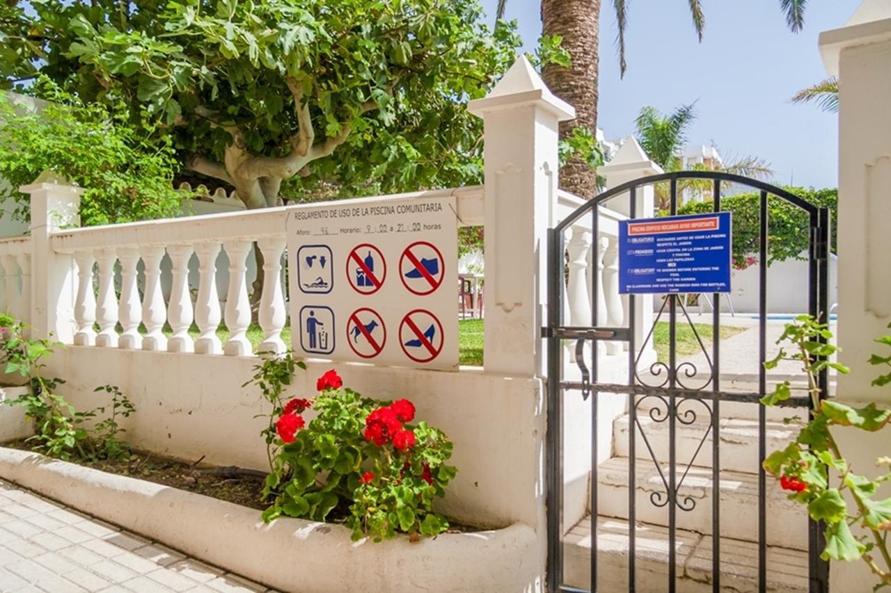 Carabeo Rocamar Nerja Apartment Bagian luar foto